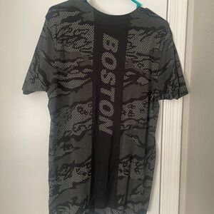 lululemon athletica Black and Gray Boston Tee